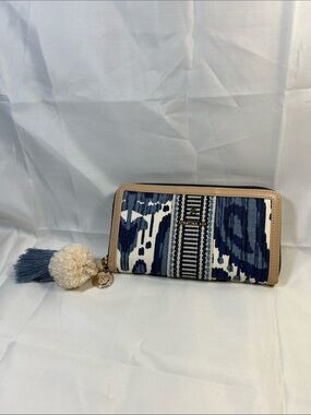 Spartina 449 Blue Patterned Zip Wallet with Beige Trim and Tassel